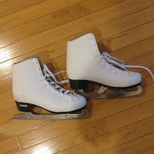 Blade runner women's ice skates, white, size 8